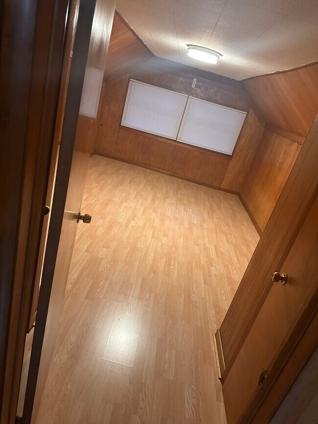 Photo - 5642 W Newport Ave Unit 3rd Floor