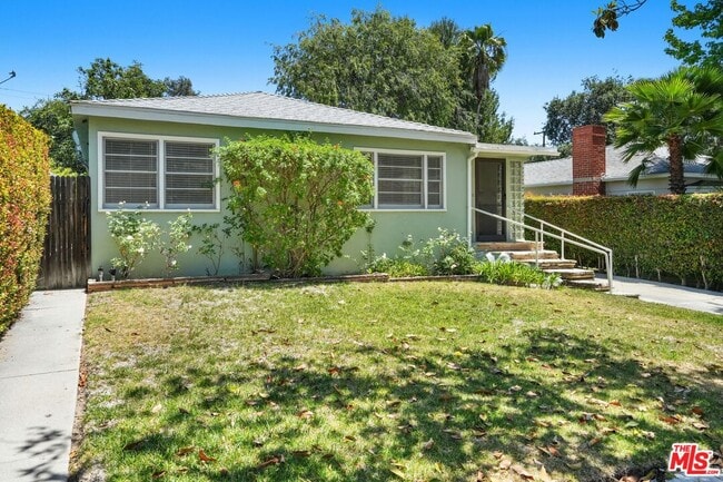 Photo - 3460 Angelus Ave