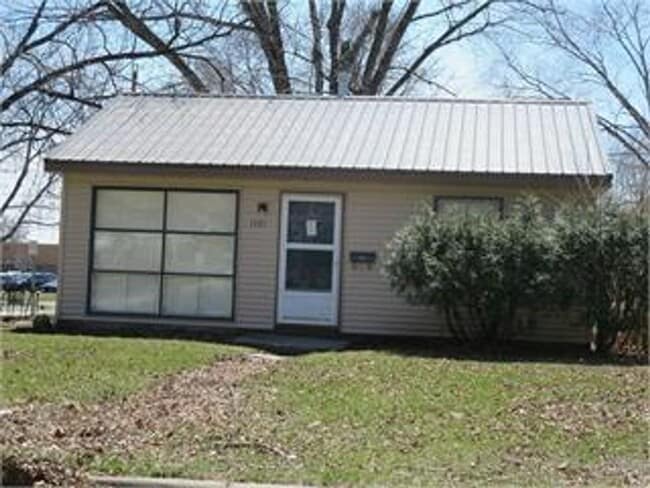 Building Photo - 2 bedroom house in Waterloo