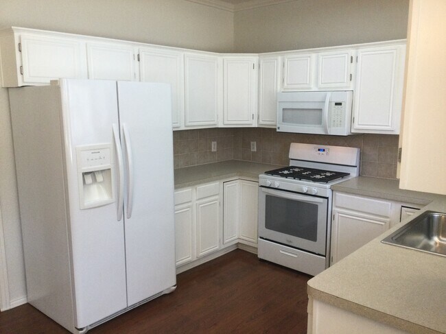 Photo - 2208 Ridgewood Dr House