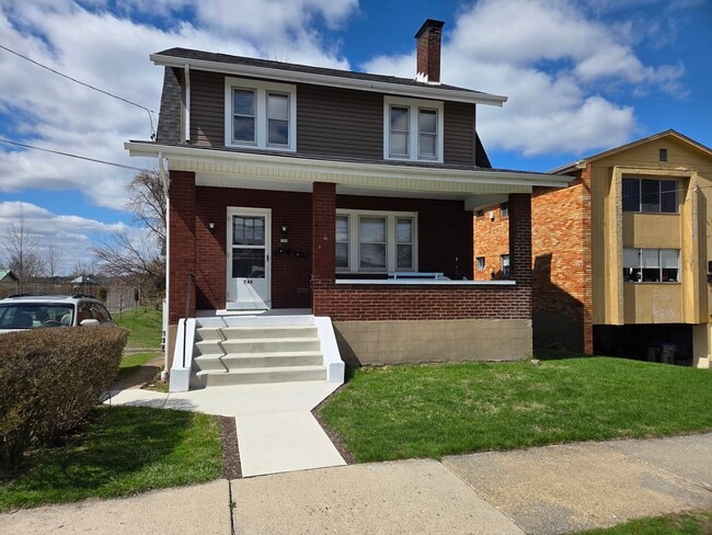 Photo - 746 2nd St Unidad Fl 2