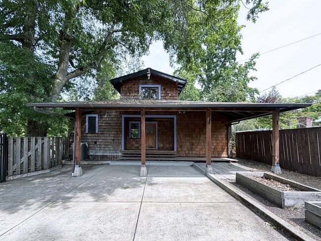 Building Photo - 1812 Charnelton St Rental