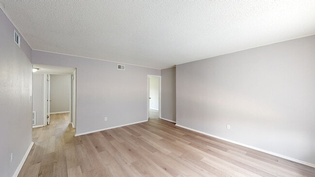 Lakeland Manor Apartment Homes