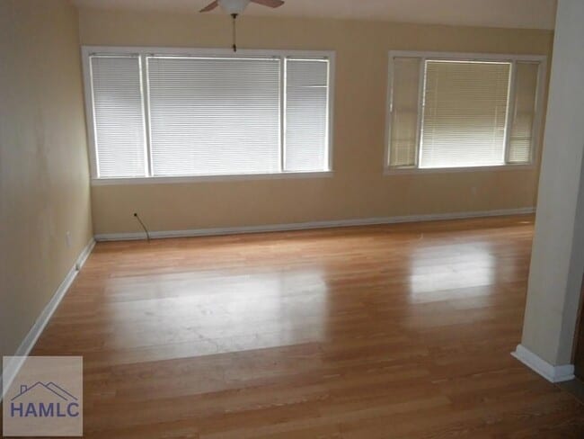 Photo - 503 Stewart Dr