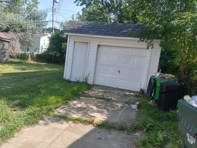 Photo - 20230 Crystal Ave