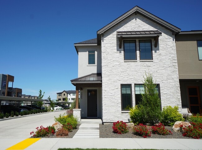 Photo - 3045 S Honeycomb Way