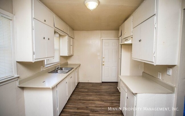 Photo - 3016 Duke St Unidad A