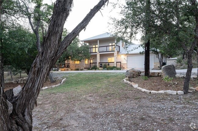 Building Photo - 3210 R O Dr Rental