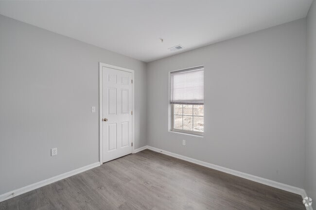 2BR, 1.5BA - 1,000SF - Second Bedroom
