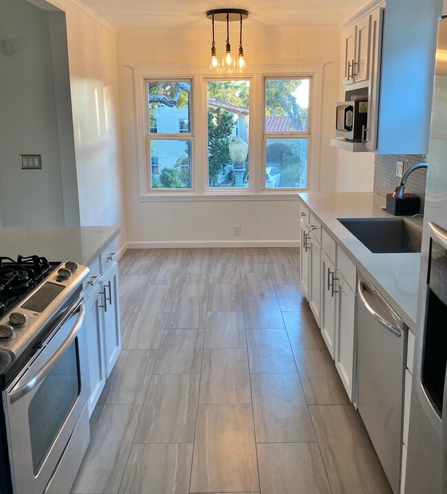 Photo - 5351 Packard St Unidad 5355