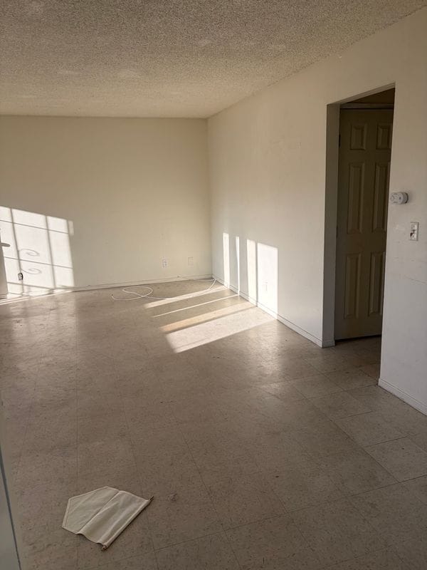 Photo - 12030 Pine St Unidad 5