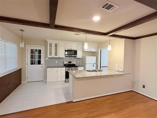 3467 Goldendale Dr