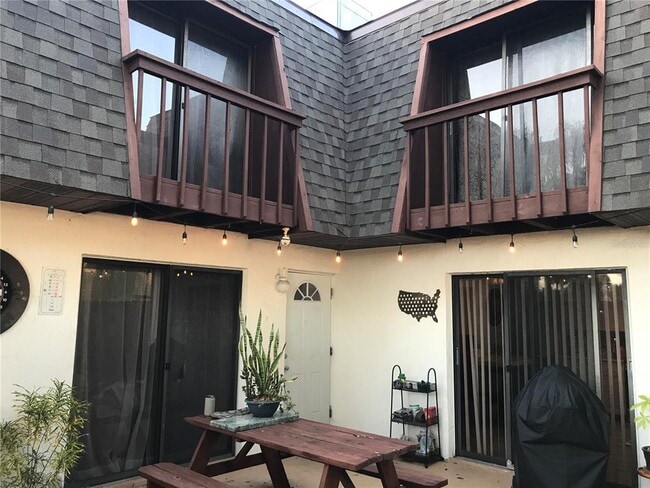 Building Photo - 1930 Cattleya Dr Unit 1930 Rental