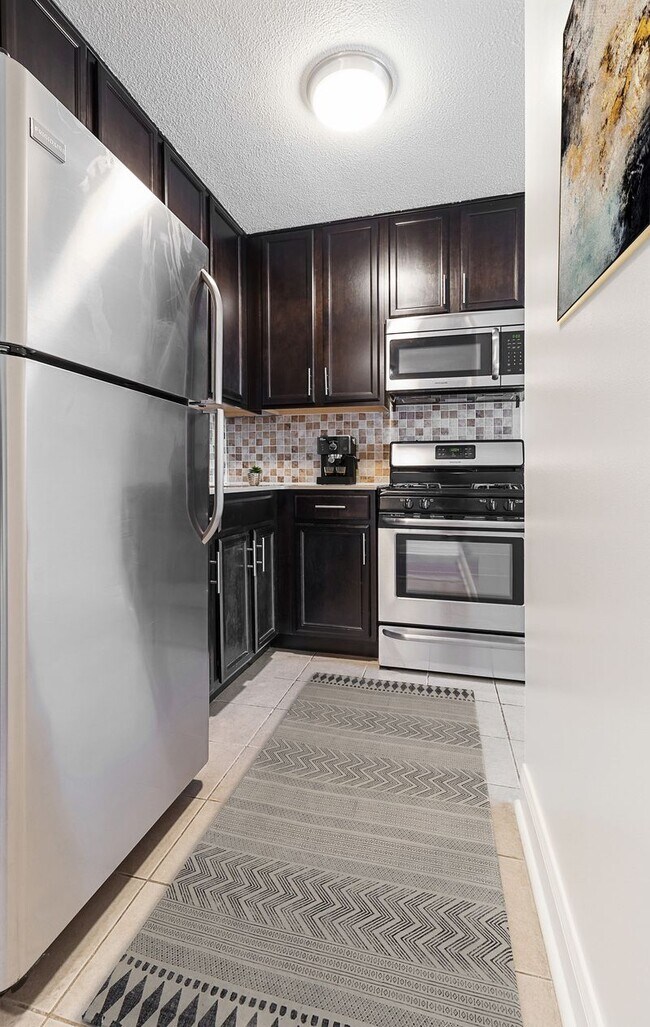 Photo - 3333 Broadway-