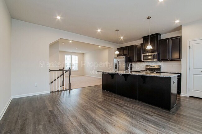 Photo - 945 Arnold Place Dr