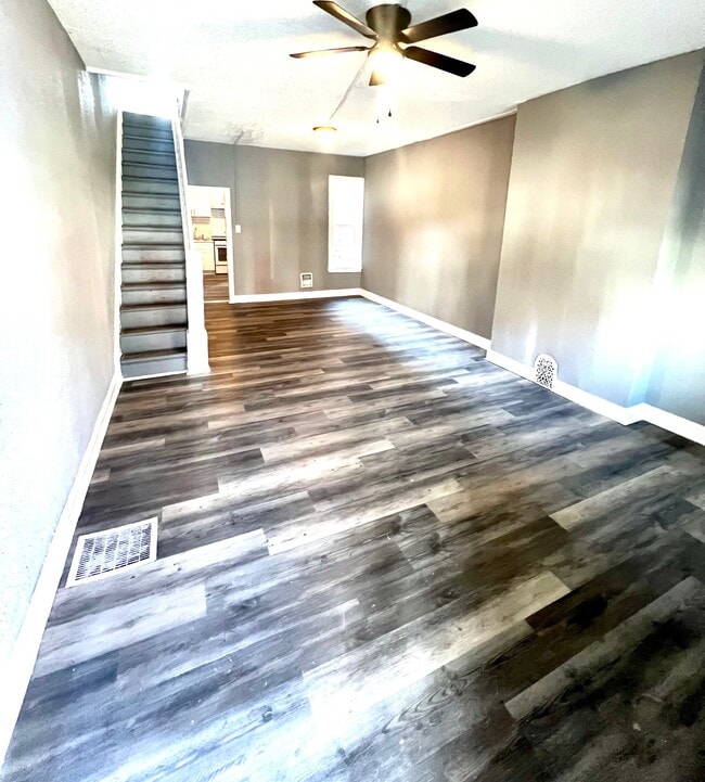 Photo - 3241 N Sydenham St