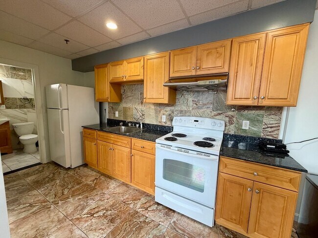 72 Kneeland St Unit 601