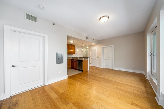924 Jefferson St Unit 2A