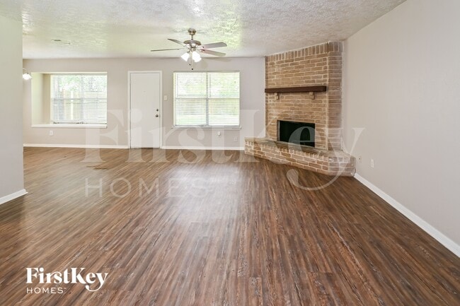Photo - 15823 Baybriar Dr