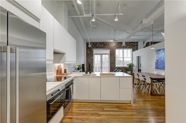 Photo - 3235 Roswell Rd NE Unit 703