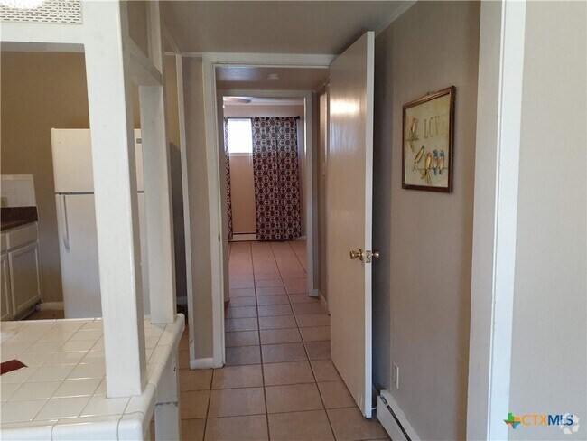 Building Photo - 308 N 14th St Rental