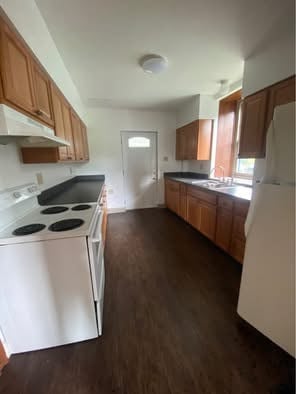 Photo - 651 Sand Hill Rd