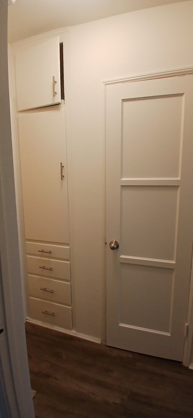 Linen closet and drawers - 1728 N Hollywood Way Unit 1728 #A