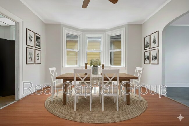 Photo - 305 Cable St Unit Apt 2 (Upper)