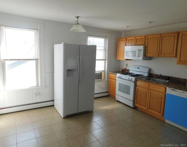 Photo - 111 Oneco Ave Unit c