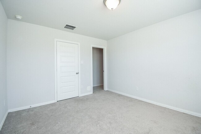 Photo - 27950 Western Crk Ct