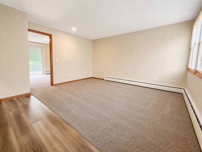 Photo - 2180-2186 Allen Blvd Unit 2182