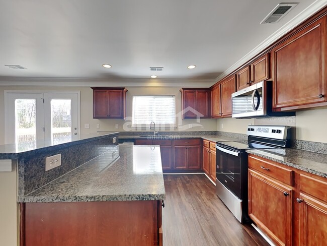 Photo - 713 Professor Dr