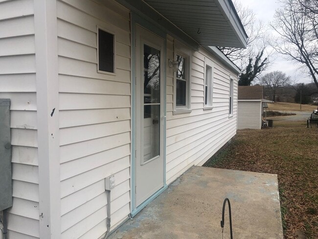 Photo - Two bedroom, 1 bath house in Burlington