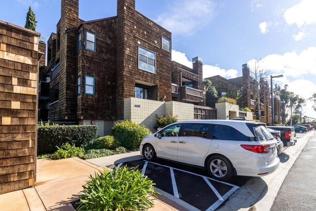 Photo - Beautiful 1 bedroom, 1 bath condo in La Jolla Unit 3