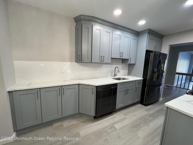 Photo - 232 Longwood Dr