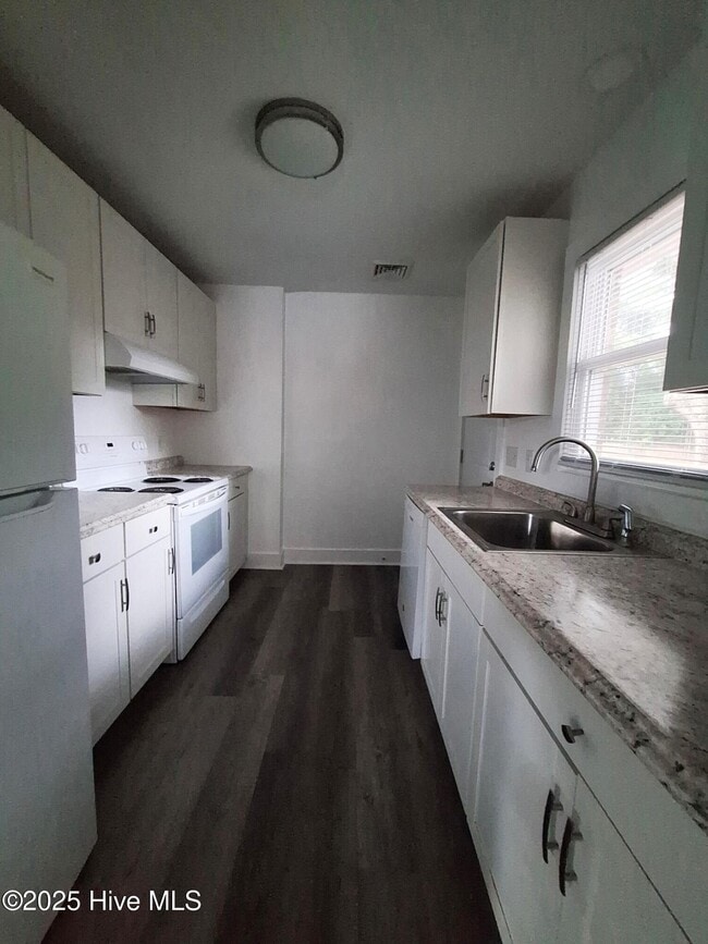 Photo - 605 W 14th Ave