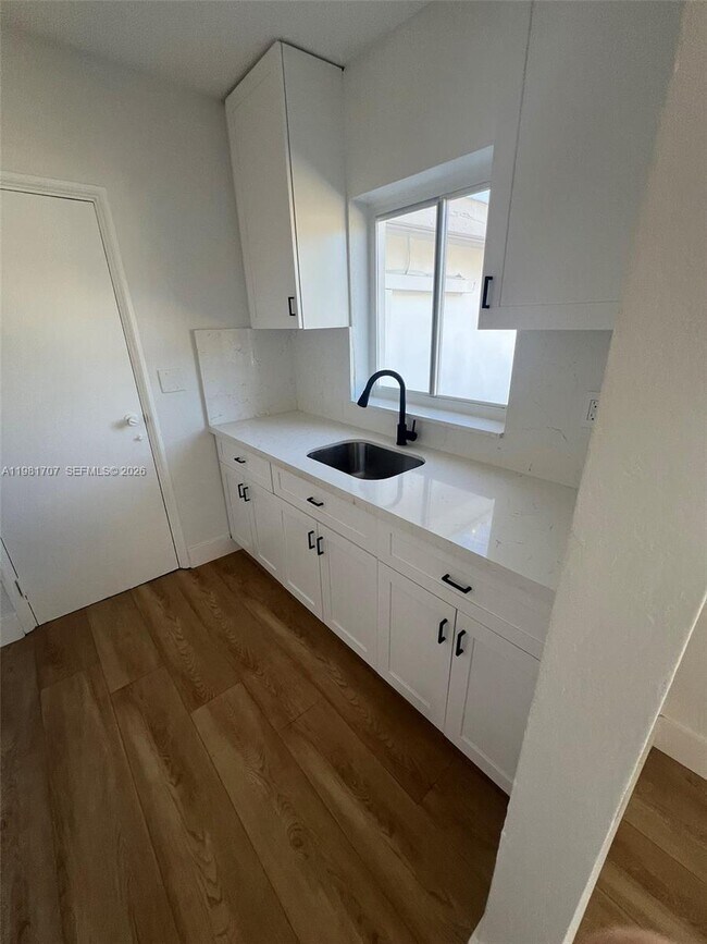 Photo - 1706 Arthur St