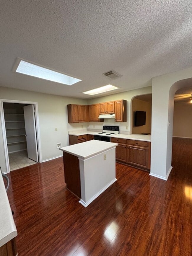 Photo - 10114 Sandbrook Hill