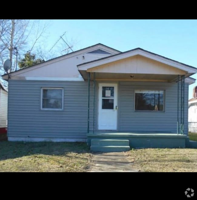 Building Photo - 913 N Center St Rental