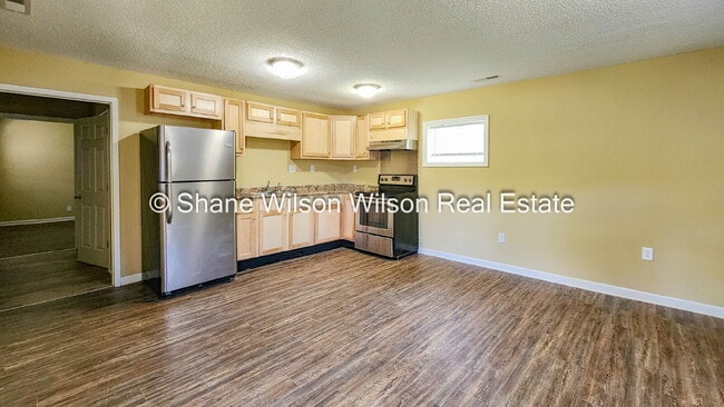 Photo - Charming 1-Bedroom Retreat at 804 1/2 Henderson Ave – Cozy Comfort in 700 Sq Ft.  Come schedule y...