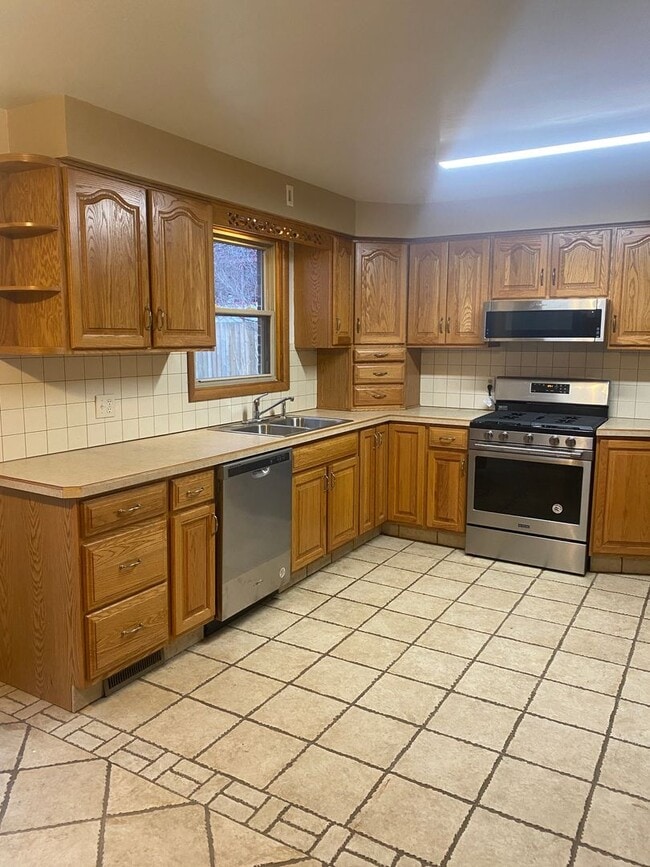 Photo - 296 E Howard St