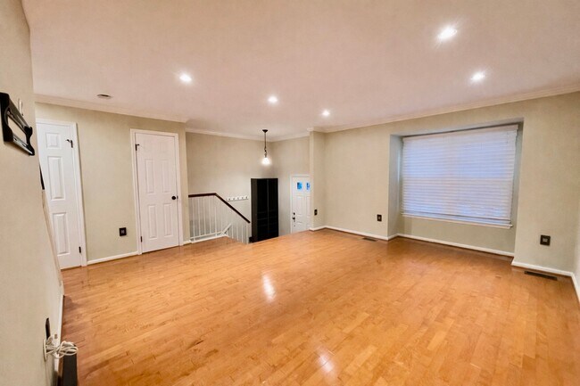 Photo - 7877 Wintercress Ln