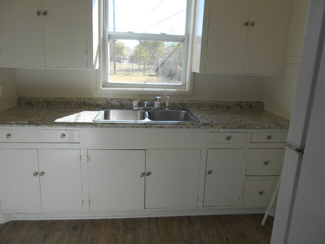 Photo - Pre-Leasing for Summer/Fall 2026 - 2/1 with hardwood floors