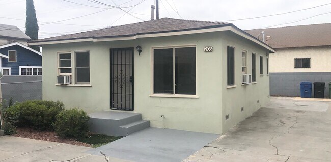 Building Photo - 2106 Vallejo St