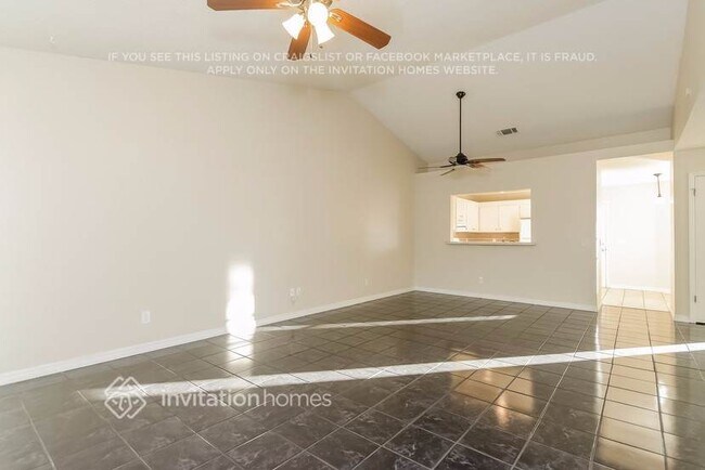 Photo - 203 N Lake Ct