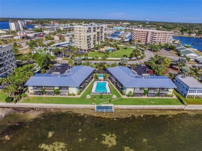 Building Photo - 2566 Gary Cir Unit 3