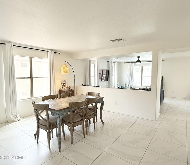 Photo - 3033 E Santa Rosa Dr