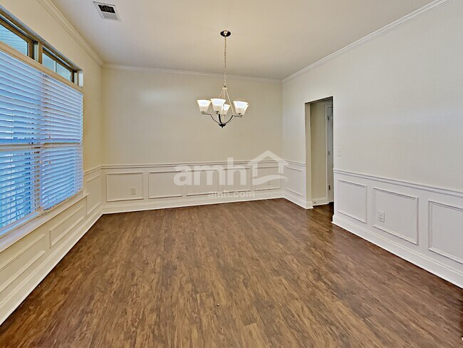 Photo - 413 Juniper Bluff