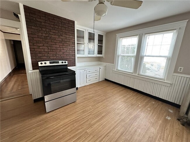 Photo - 120 Pontiac Ave Unit 1