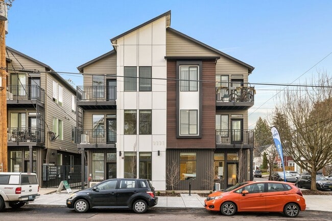 Building Photo - 1111 SE Tenino St Rental